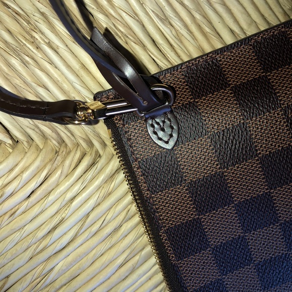 Louis Vuitton Wristlet - Picture 6 of 6